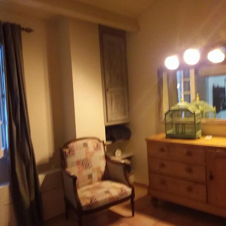 Chambre Pour 2 Personnes Avec Salle De Bain Privee Tourves Eksteriør bilde