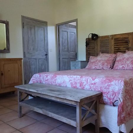 Chambre Pour 2 Personnes Avec Salle De Bain Privee Tourves Eksteriør bilde