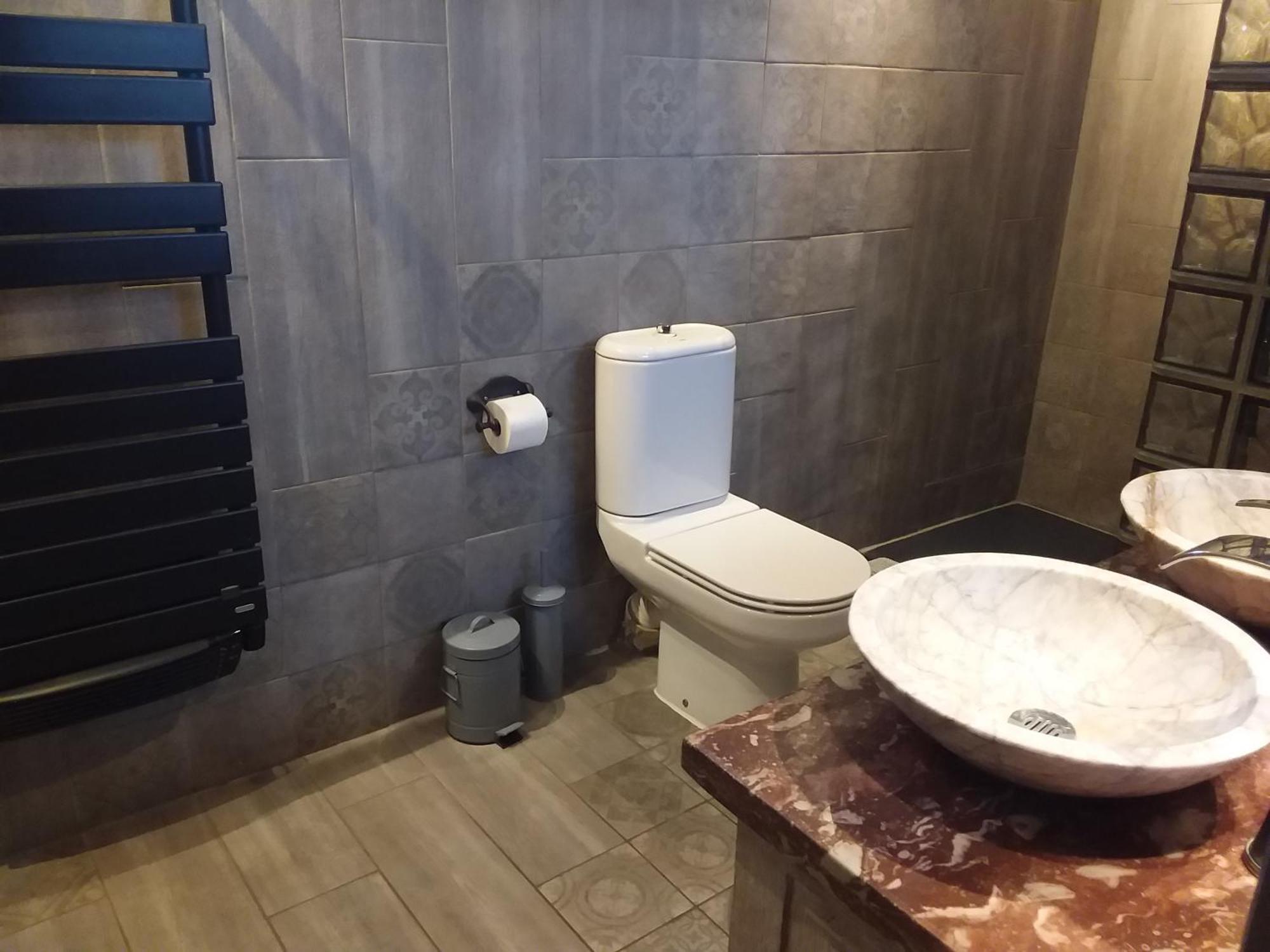 Chambre Pour 2 Personnes Avec Salle De Bain Privee Tourves Eksteriør bilde